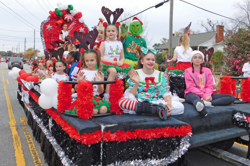 Photos Lexington Christmas parade attracts big crowd Lexington